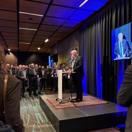Andries Heidema tijdens zijn toespraak op de nieuwjaarsreceptie 2025