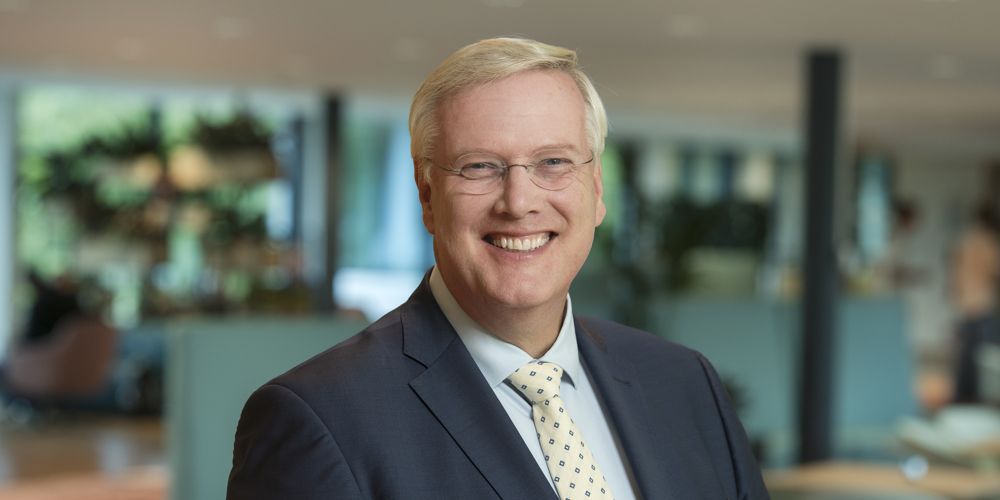 Liggende portretfoto van de Commissaris van de Koning Andries Heidema (RCU)